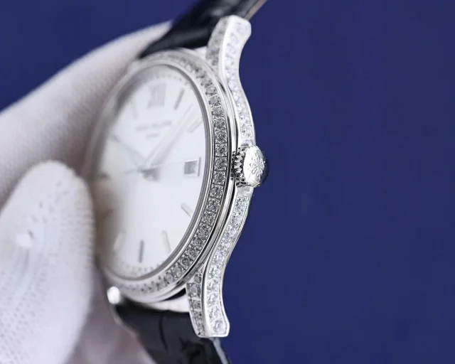 Patek Philippe Watches Diamond-Set Bezel Date Watch product detail image 12