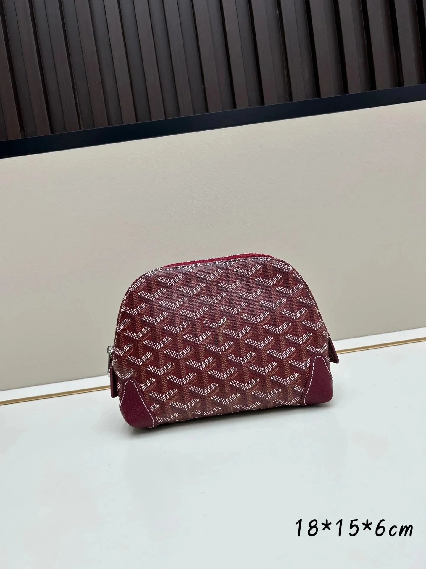 18x15x6。