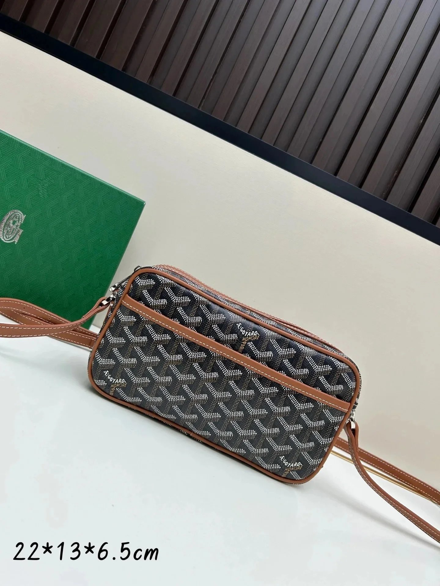 22×13×6.5cm**