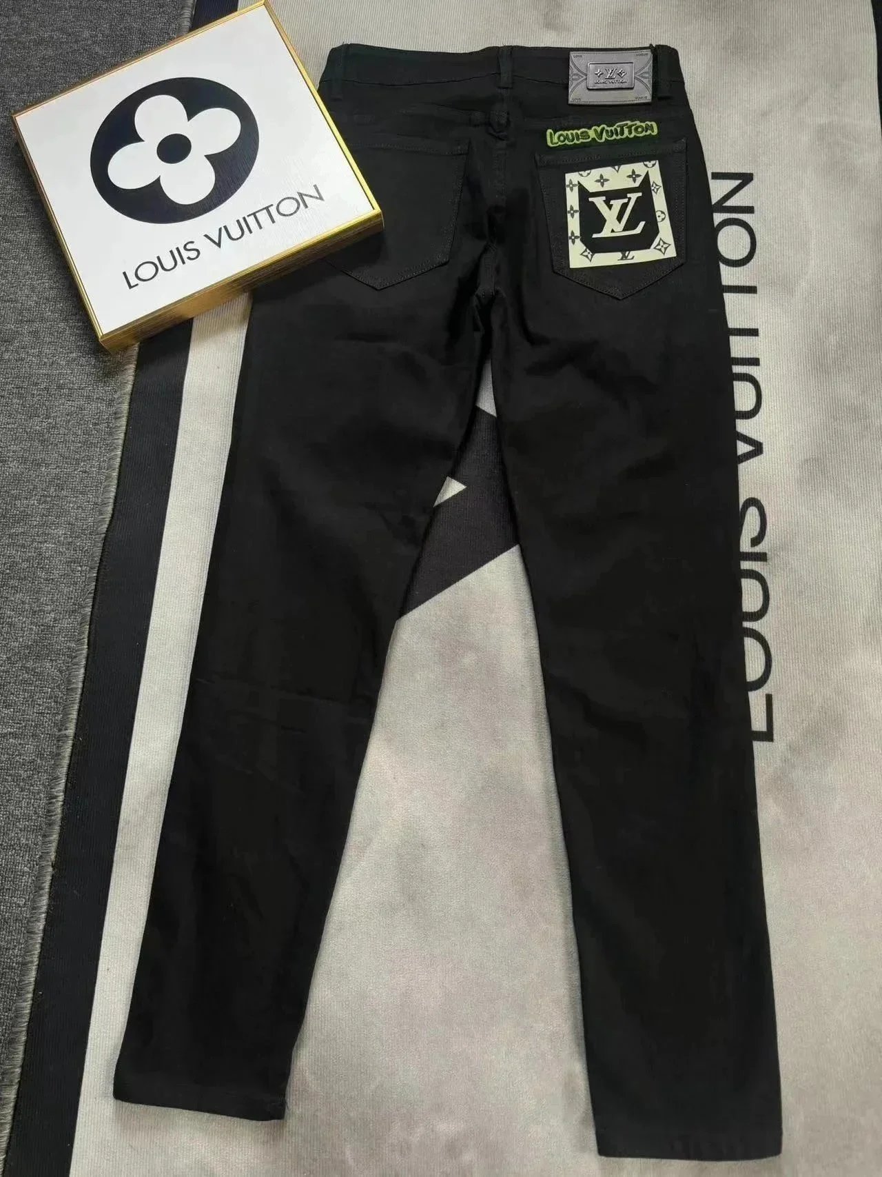 Louis Vuitton Black 