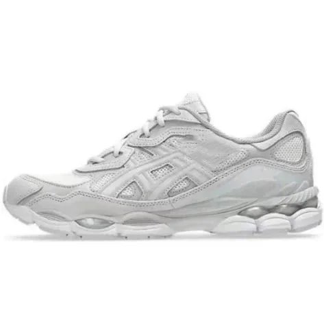 ASICS Sneakers Low-top mesh and suede with segmented cushioned sole — Grayish white