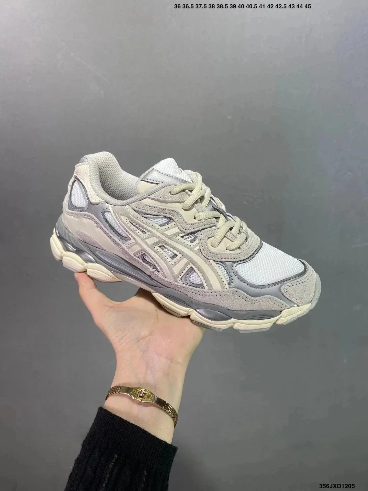 ASICS Sneakers Low-top mesh and suede with segmented cushioned sole — Rice gray