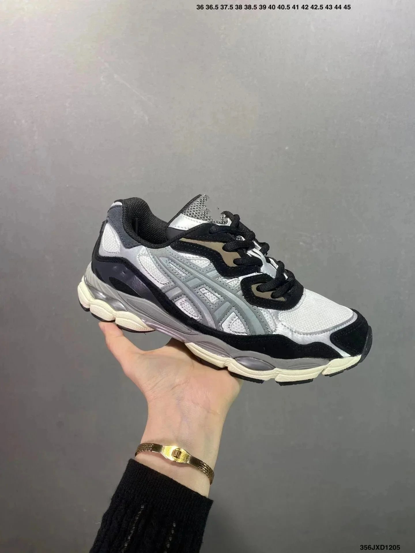 ASICS Sneakers Low-top mesh and suede with segmented cushioned sole — Light dark blue