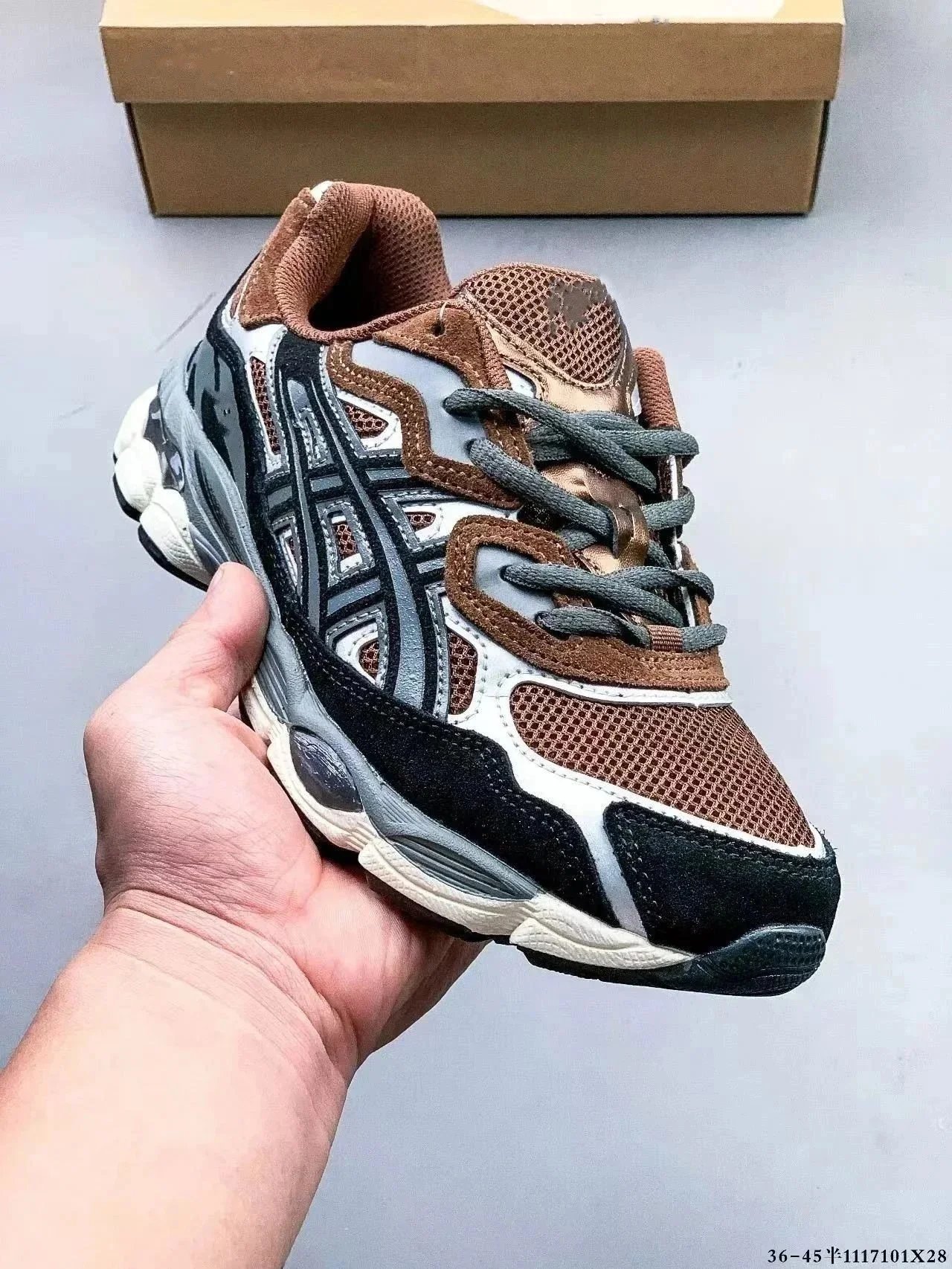 ASICS Sneakers Low-top mesh and suede with segmented cushioned sole — Caramel Black