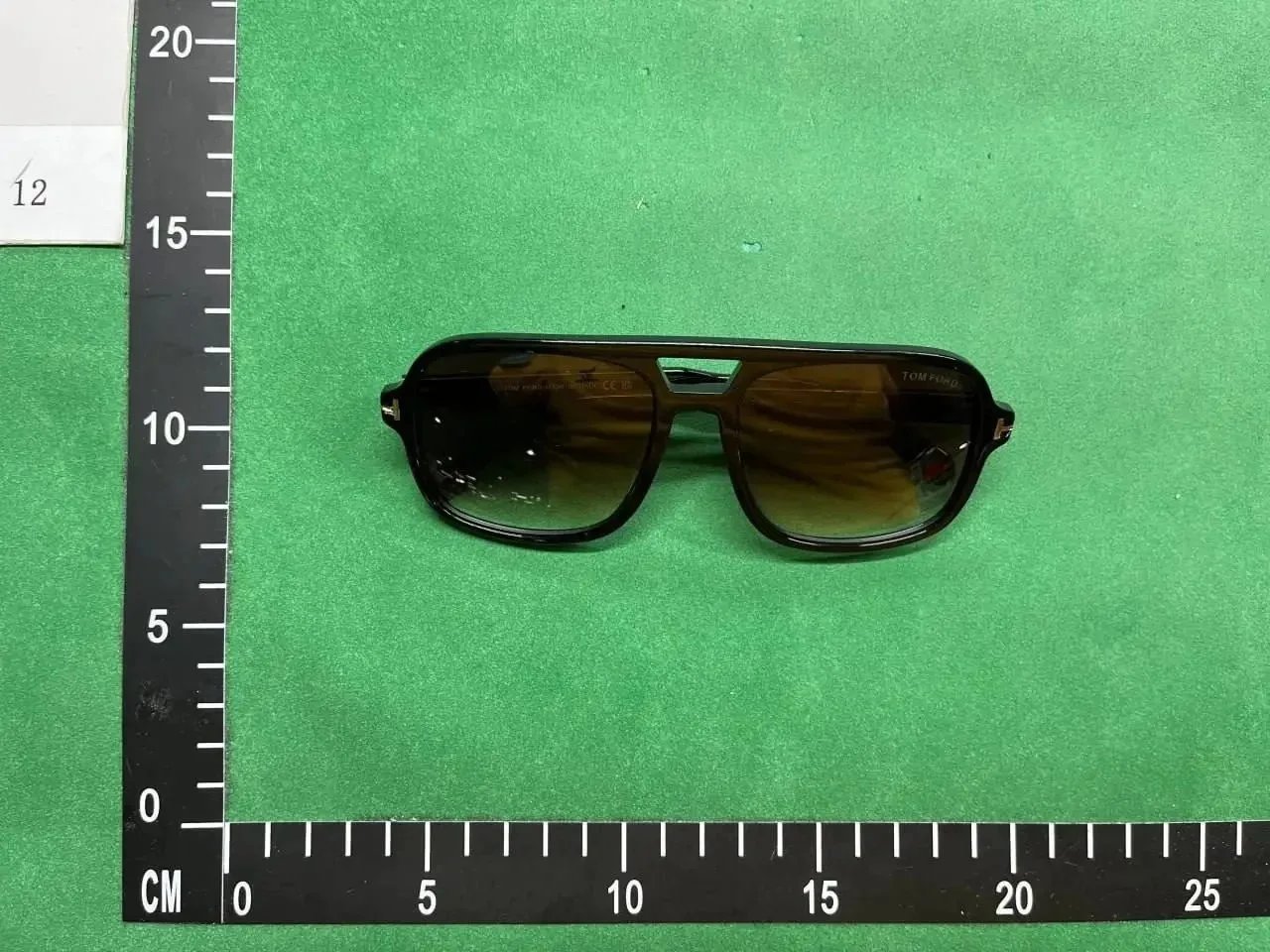 Tom Ford Aviator-Style Gradient Sunglasses Black - 4