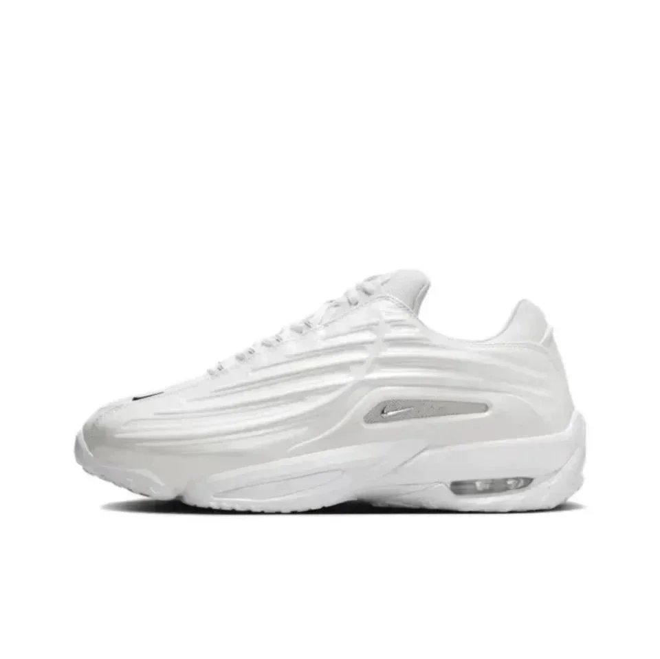 Nike black low-top sneakers product photo 2