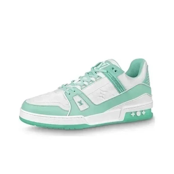 AF005