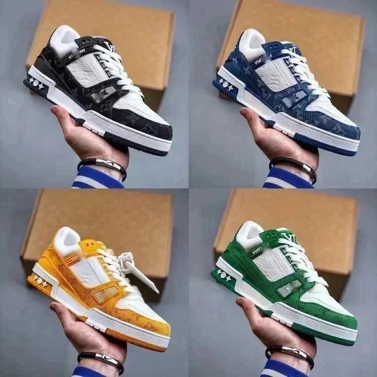 Fashionable and comfortable sports board shoes