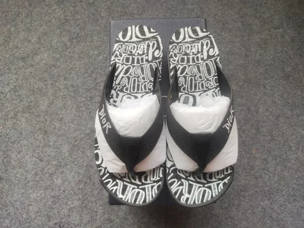 Dior B23 Flip-Flop Blue and White Patterned Sandals - 4