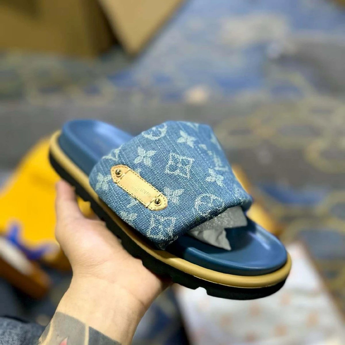 L* Stylish New Slip-On Denim Letter Slippers