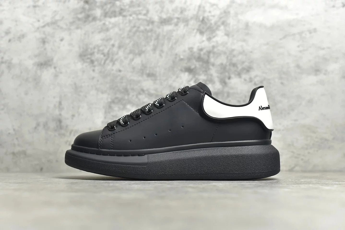 Alexander Mcqueens 3
