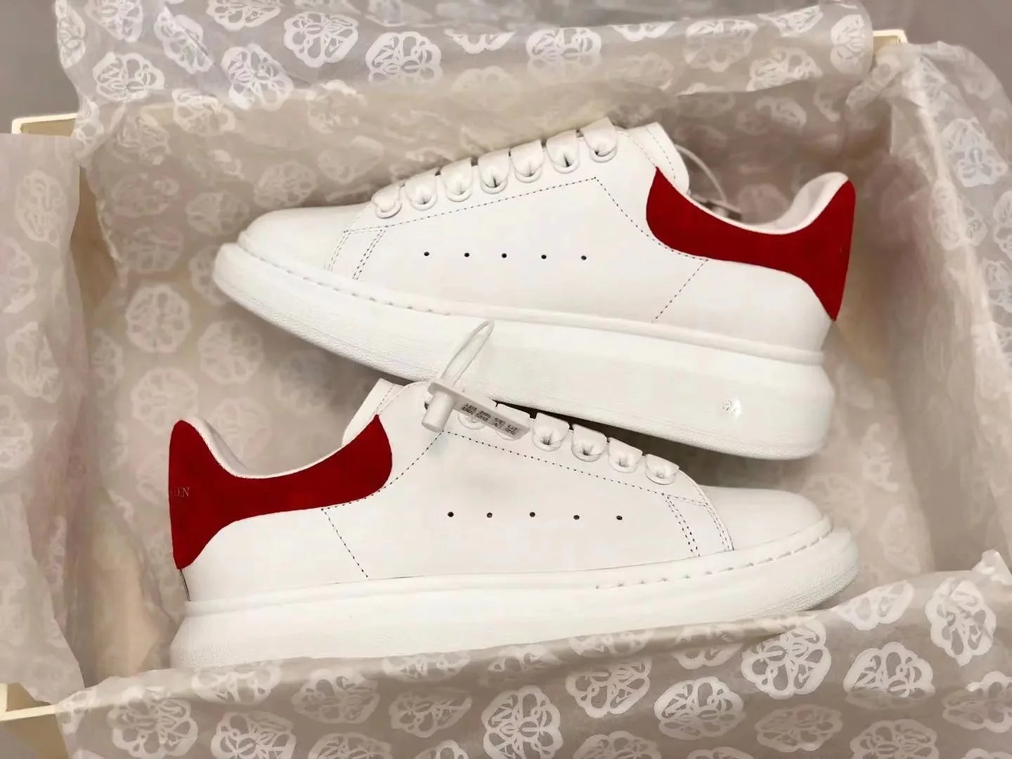 Alexander Mcqueens 7