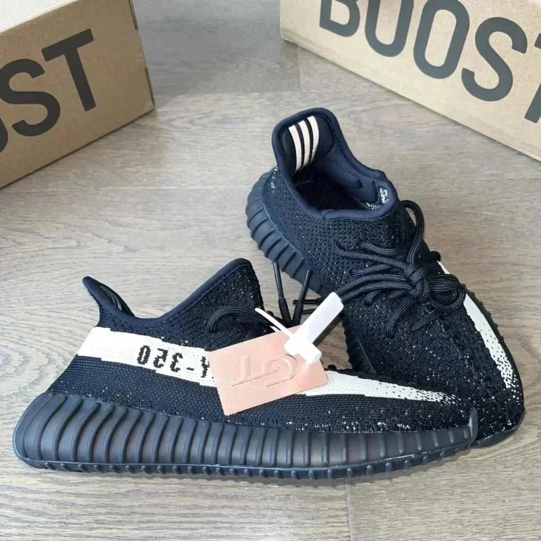 adidas Sneakers Yeezy Boost 350 V2 knit — 24