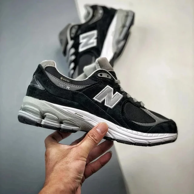 New Balance Sneakers 2002R product detail image 14