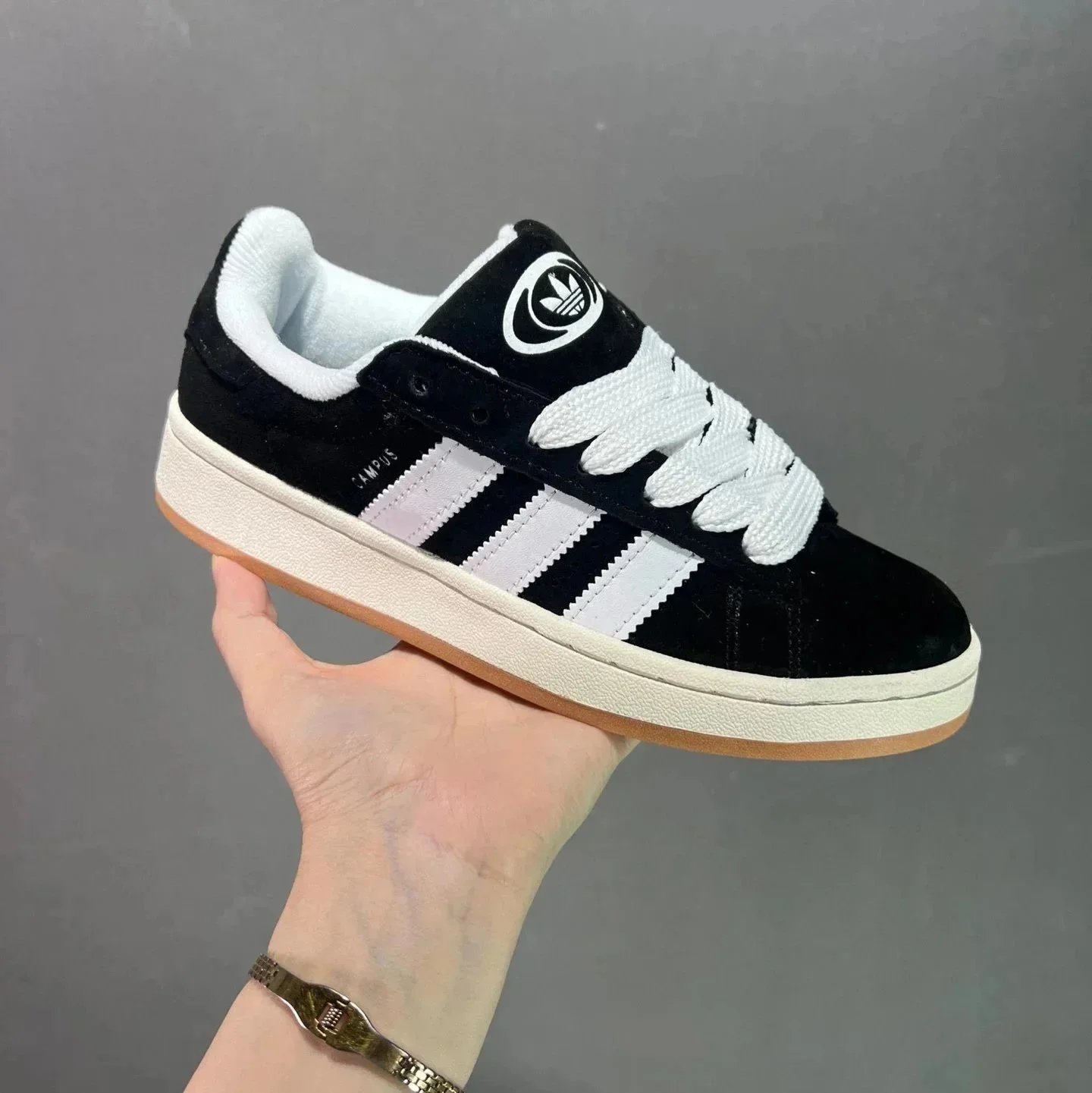 Adidas Sneakers Campus — Black and white