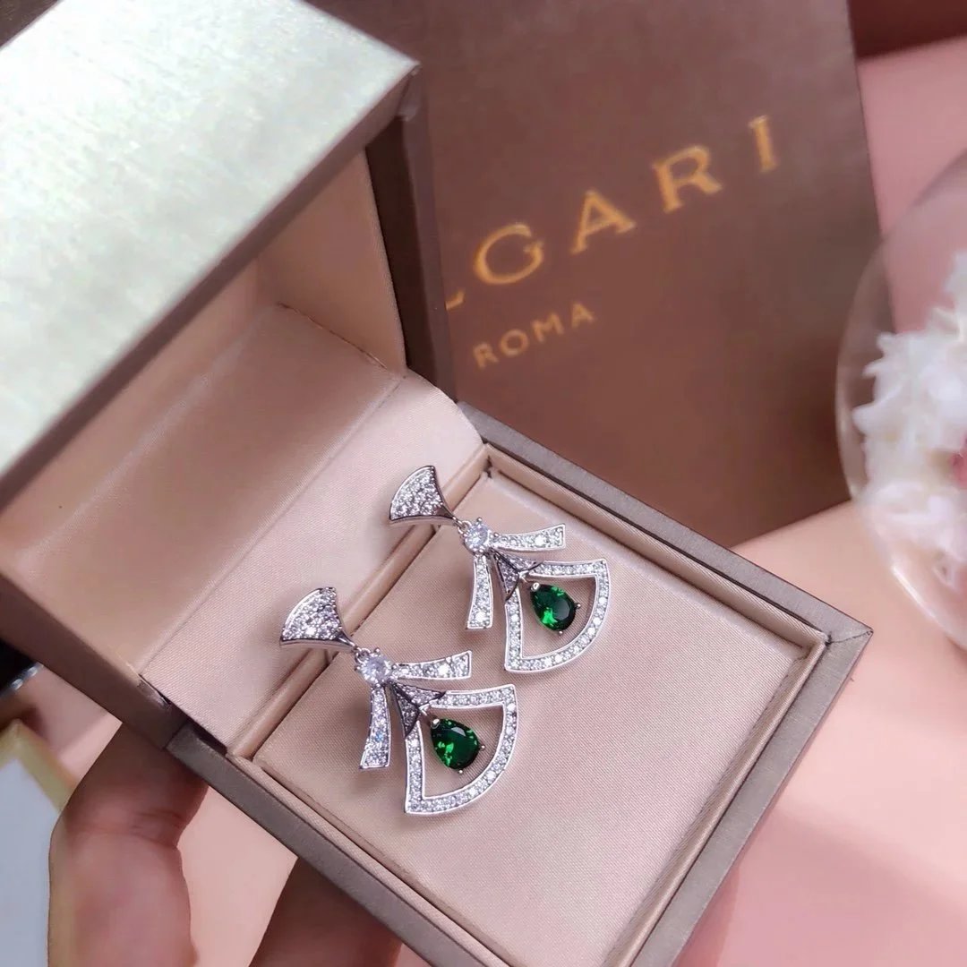 Design Floral Motif Drop Earrings with Cubic Zirconia in Rose Gold Jewelry - 9