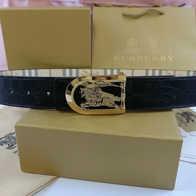 Burberry Belts Check Belt with Equestrian Knight Buckle product detail image 4