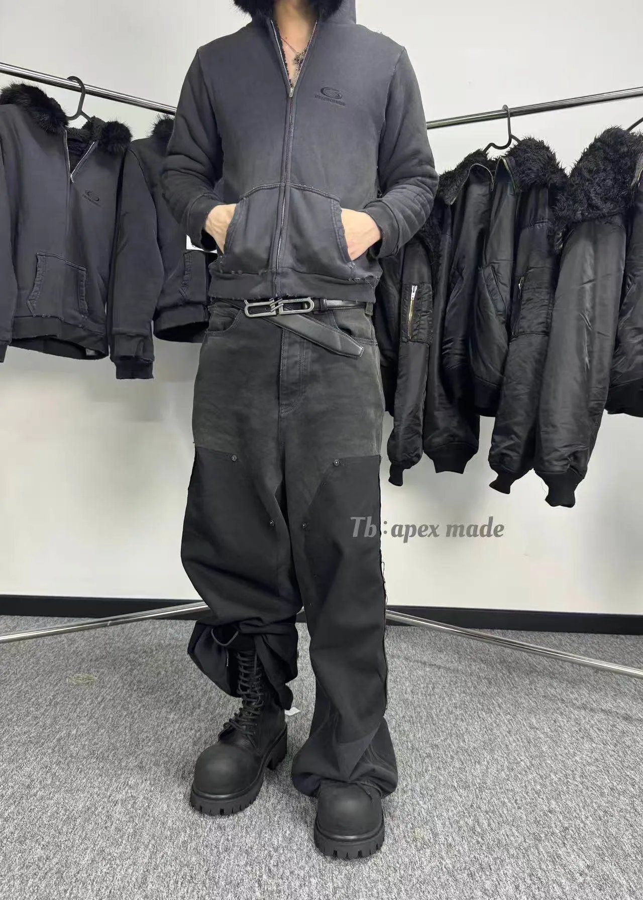 Ripped Oversized Cargo Pants photo 2