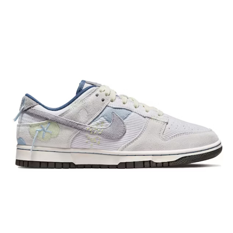 Nike Dunk Low Sneakers