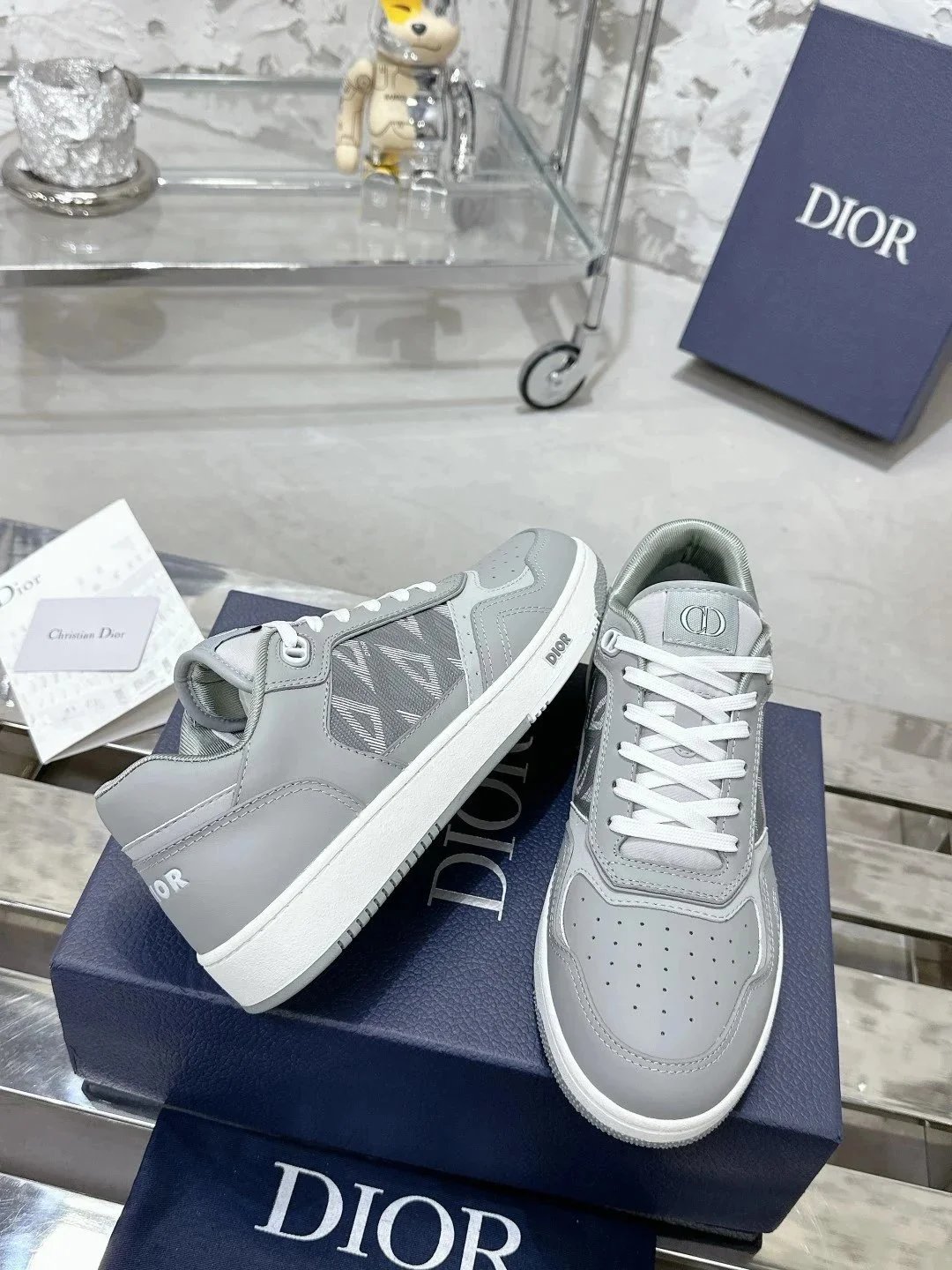 Dior B23 Low Gray Oblique Sneakers - 1