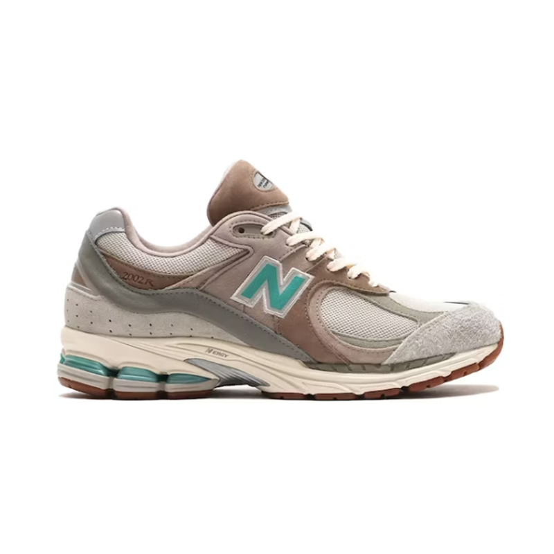 New Balance 2002R Sneakers
