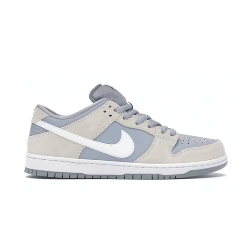Nike Dunk Low Sneakers