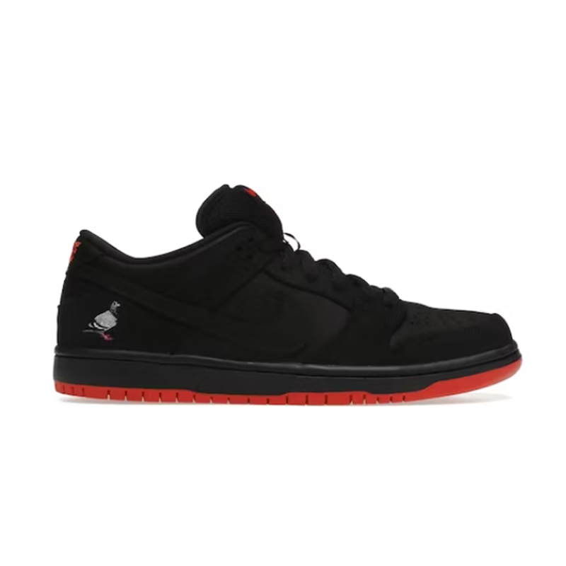 Nike Dunk Low Sneakers