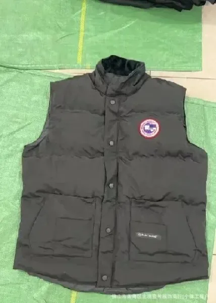 Canada Goose Crofton Vest Black Down Vest - 10