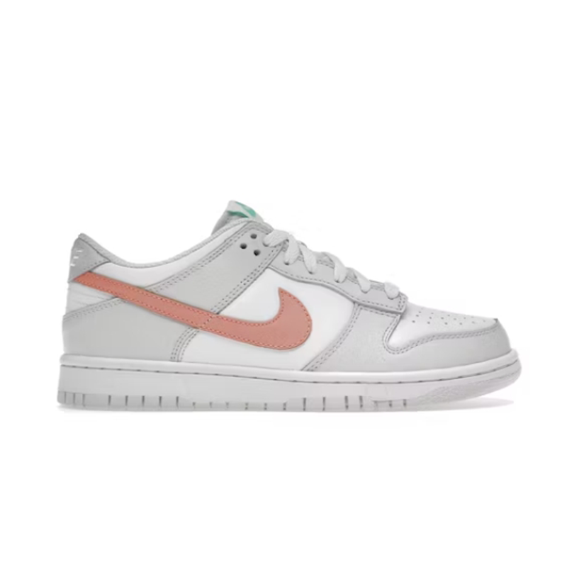Nike Dunk Low Sneakers