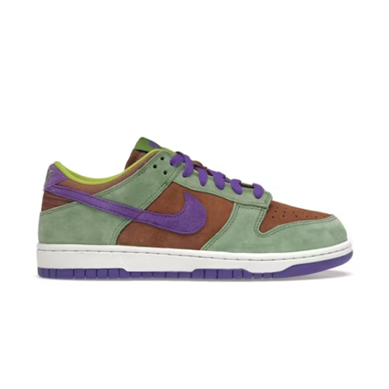 Nike Dunk Low Sneakers