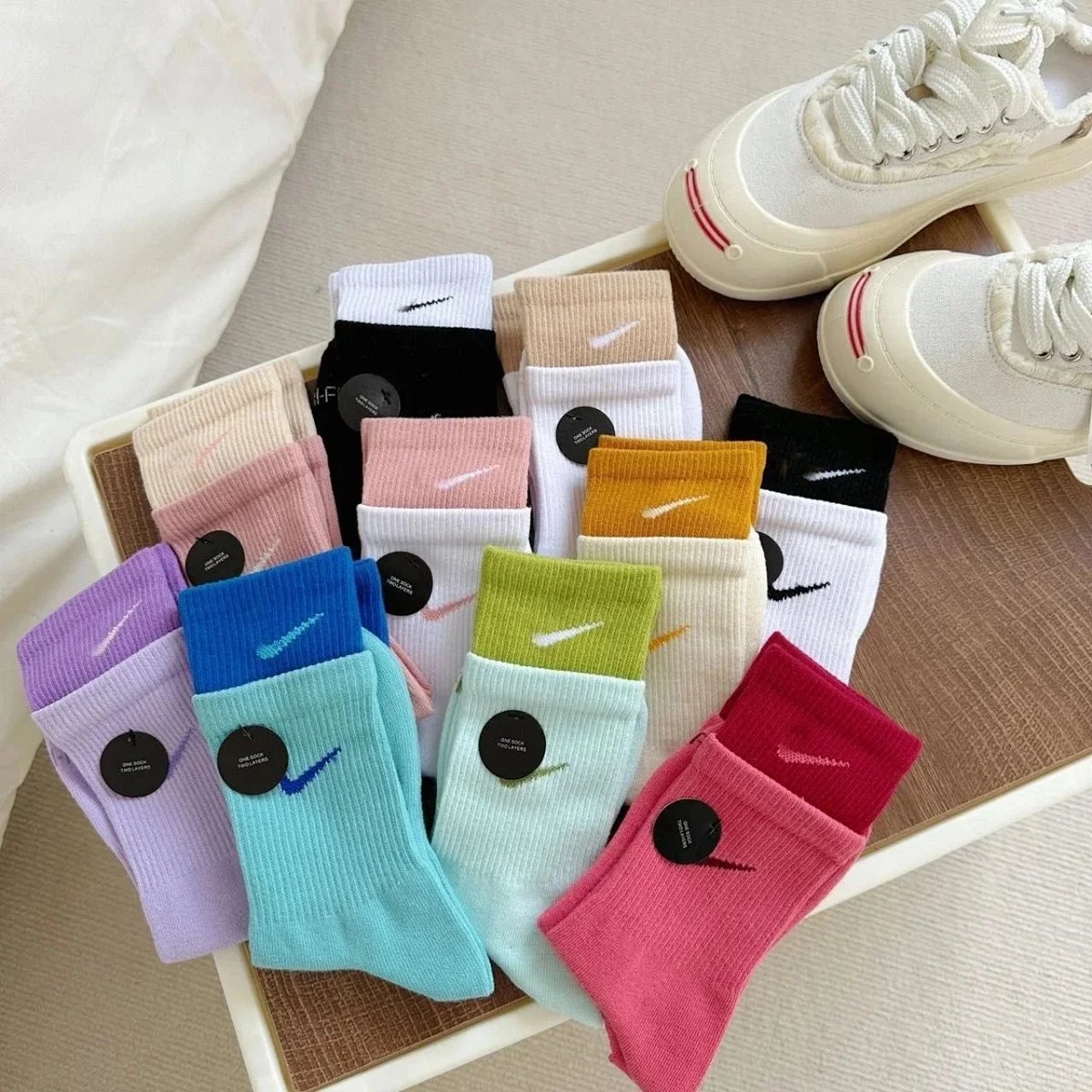 Nike Swoosh Crew Socks Multicolor Socks product detail 2 in Litbuy spreadsheet finds