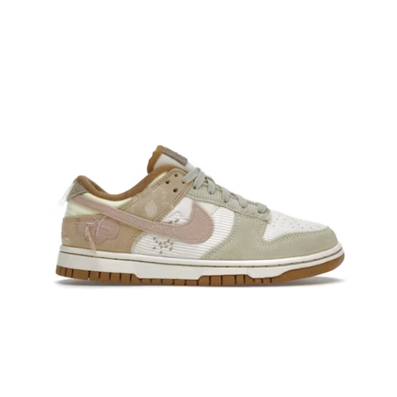 Nike SB Dunk Low 'Travis Scott' Cactus Jack Sneakers - 2