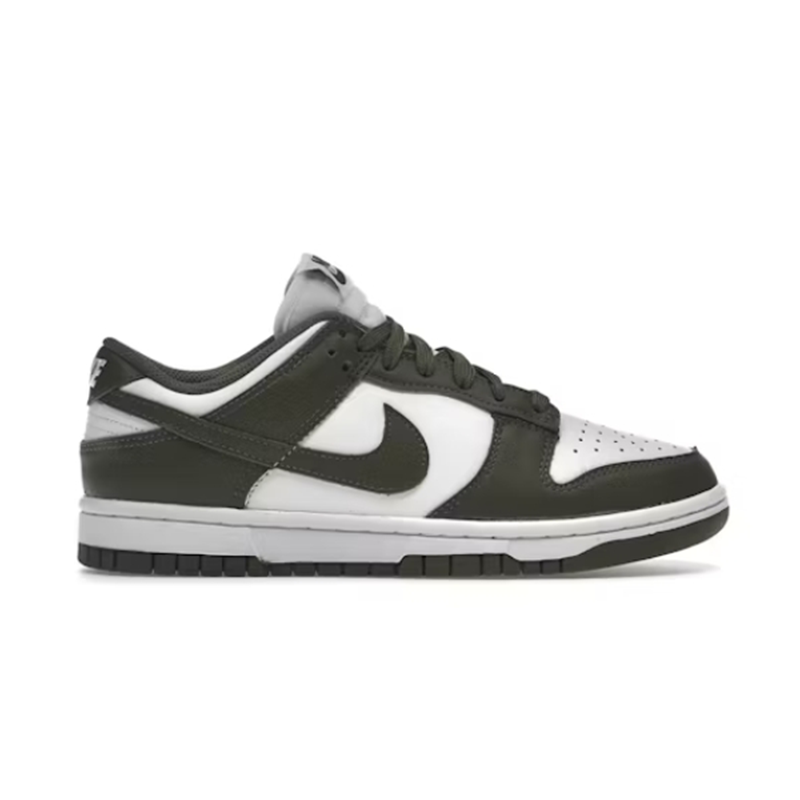 Nike Dunk Low Sneakers