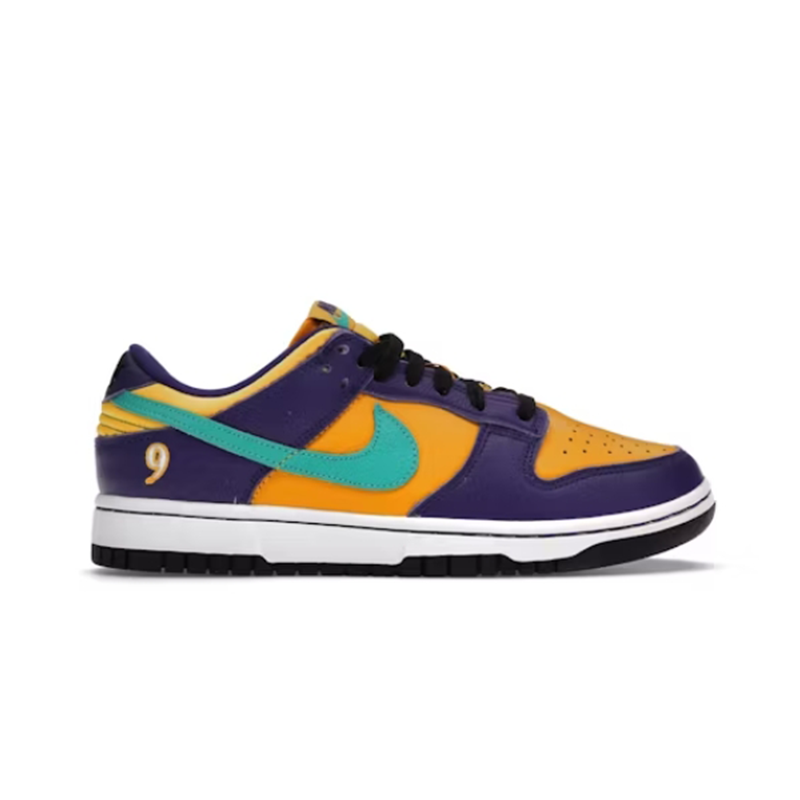 Nike Dunk Low Sneakers