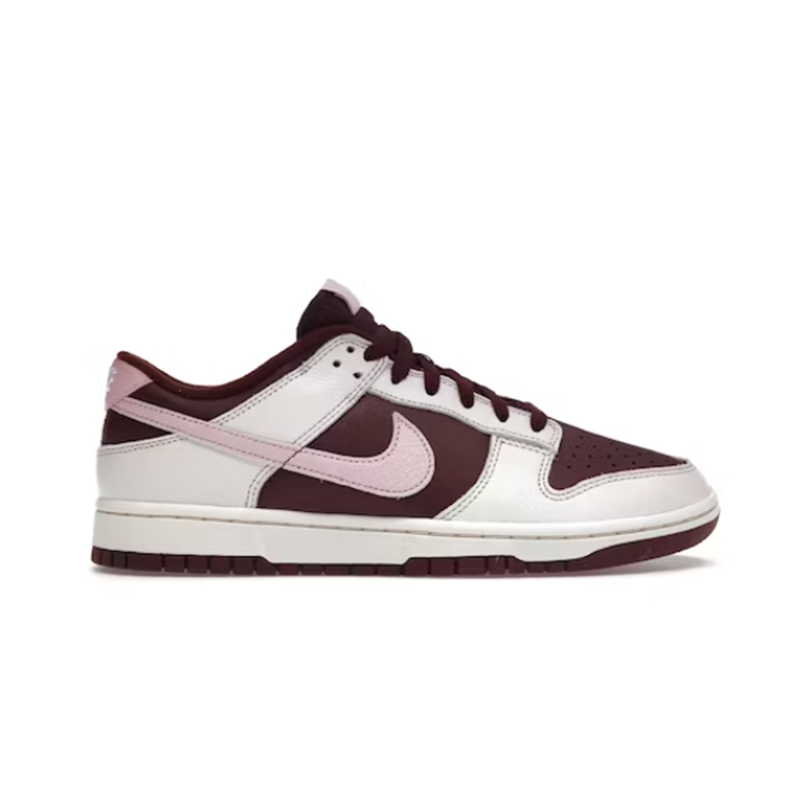 Nike Dunk Low Sneakers