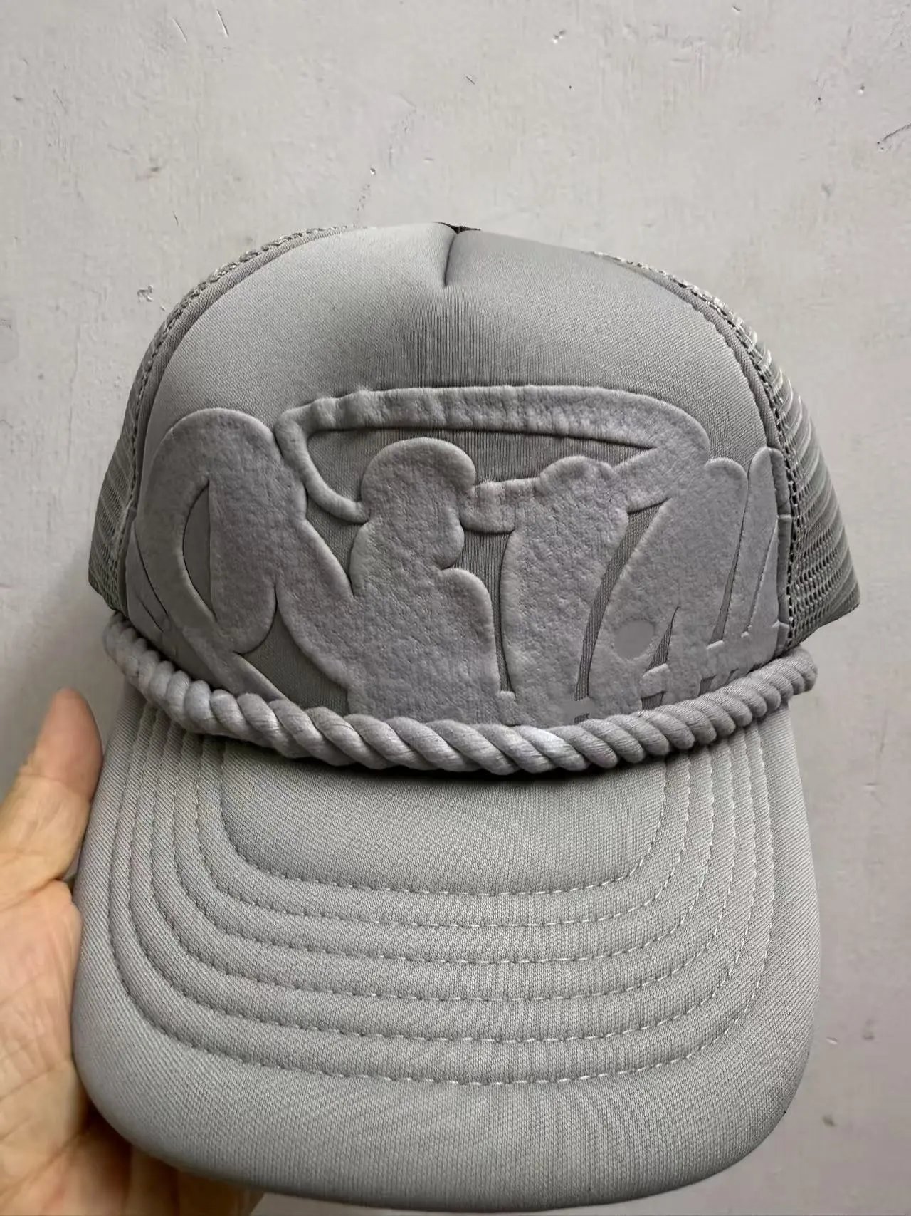 88银色