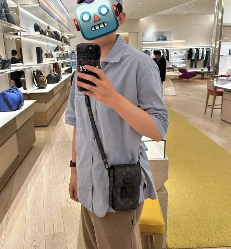 Bag from Yin Kuang's Shop