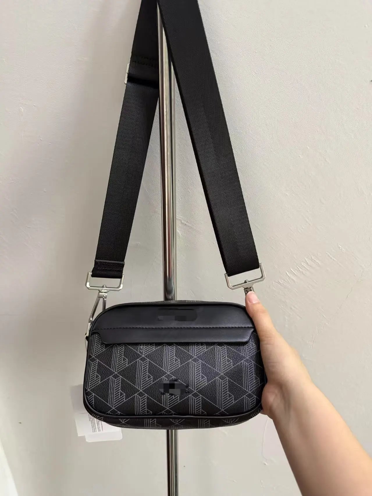 Design Geometric Print Crossbody Bag Black