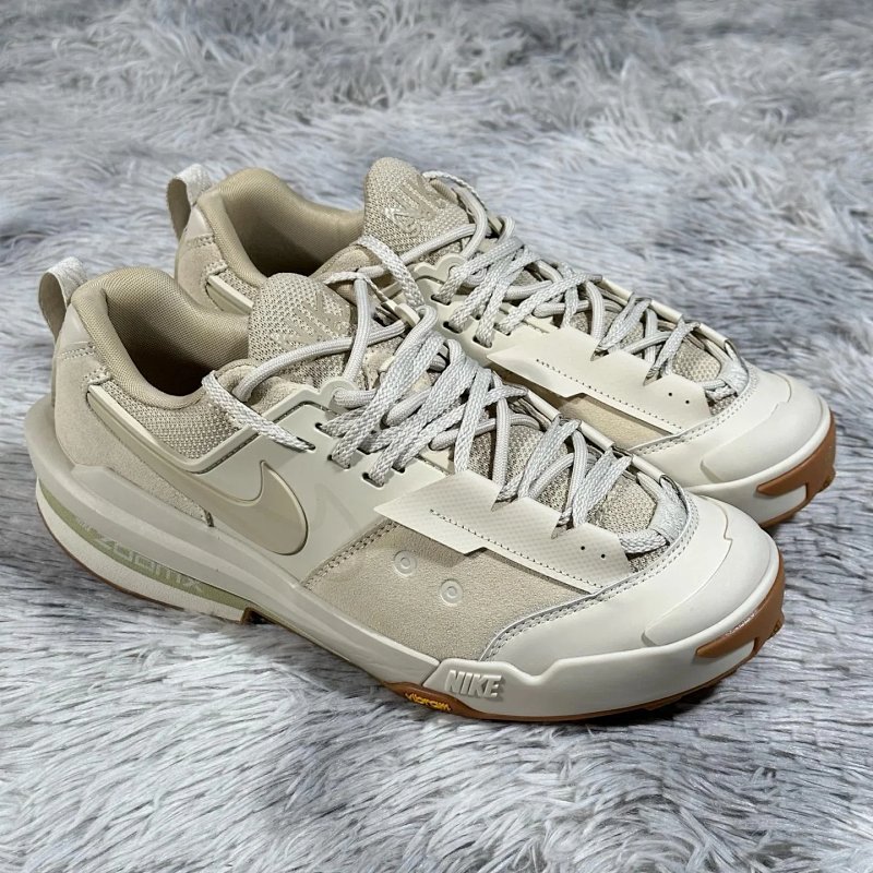 Nike Sacai X NK Zegamadome SP