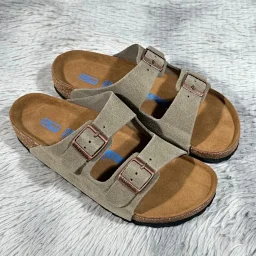 thumbnail for Birkenstock Arizona 系列勃肯皮革绒面双扣时尚凉拖鞋