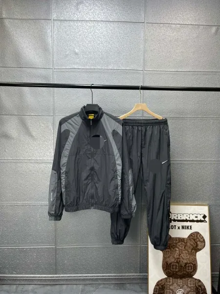Alo Yoga Windbreaker Pants Charcoal Gray Pants - 6