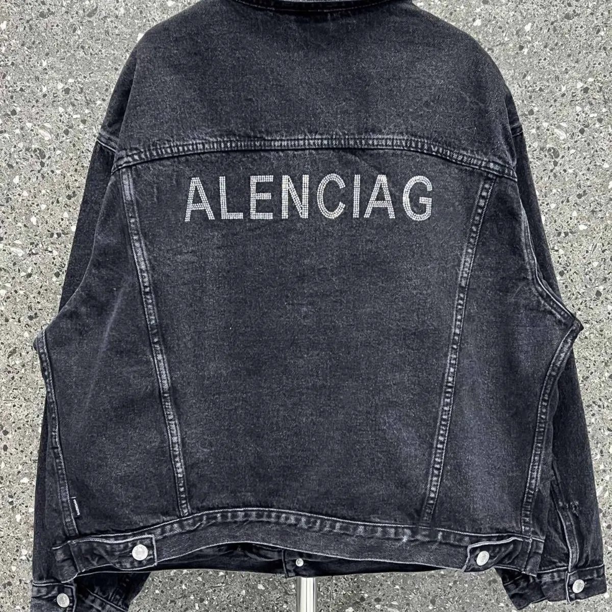Gallery Dept Distressed Washed Denim Jacket - 8