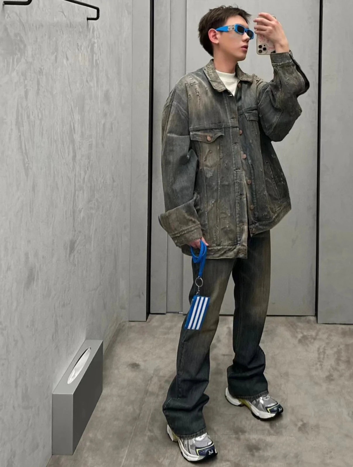 Gallery Dept Distressed Washed Denim Jacket - 14