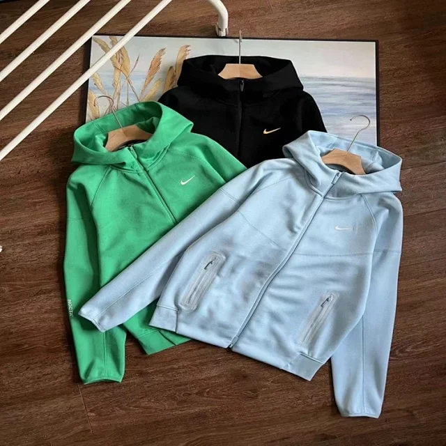 Nike Hoodies & Sweatshirts Full-Zip Hooded Sweatshirt with Zip Pockets product detail image 2