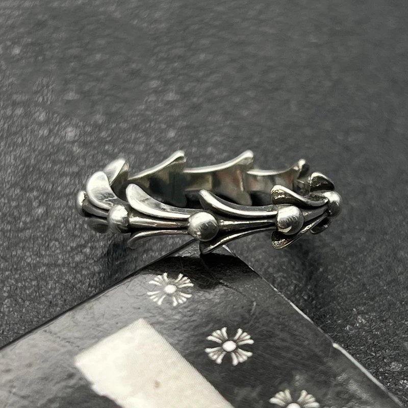 Fishbone Ring