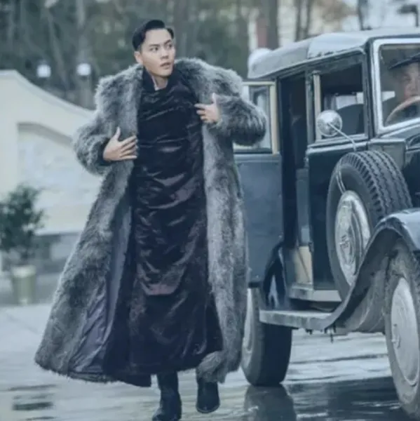 Design Faux Fur Long Coat Black and Gray Striped Outerwear.coat - 2
