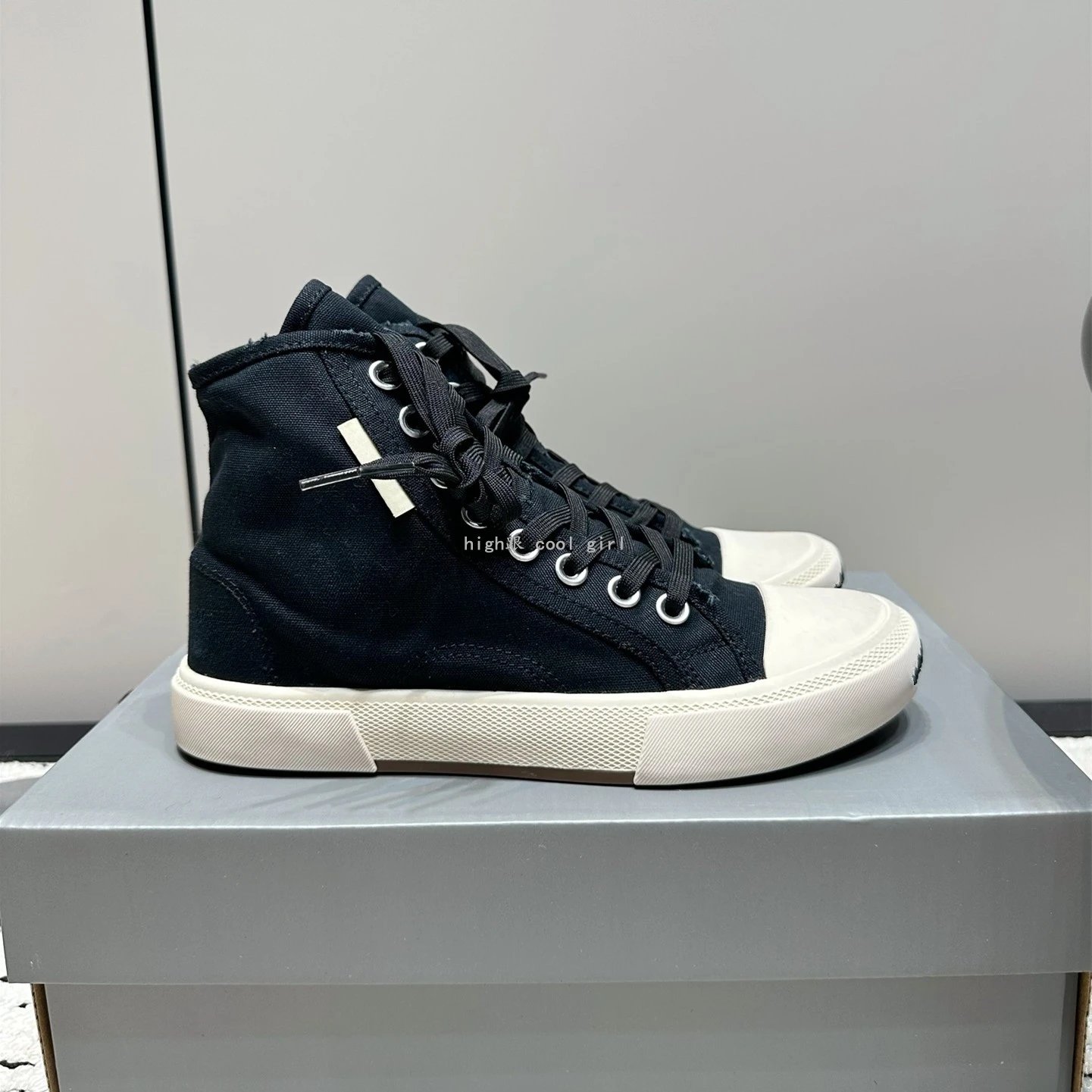 Balenciaga Paris Piercing 2