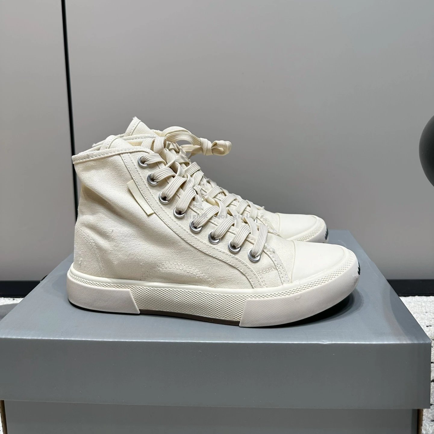Balenciaga Paris Piercing 3
