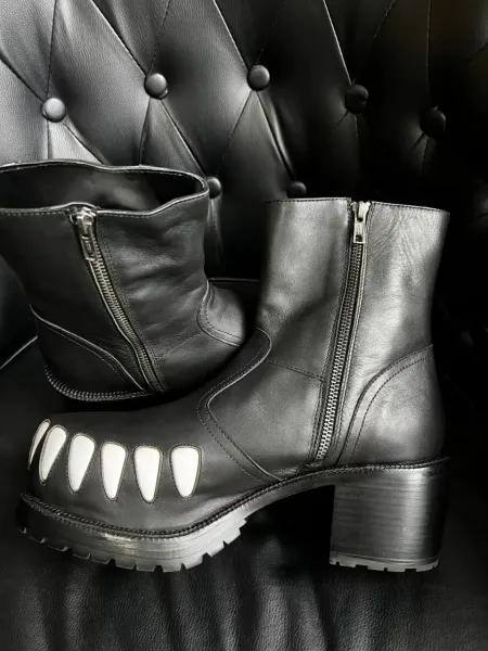 Design Toothed Sole Ankle Boots Black - 1