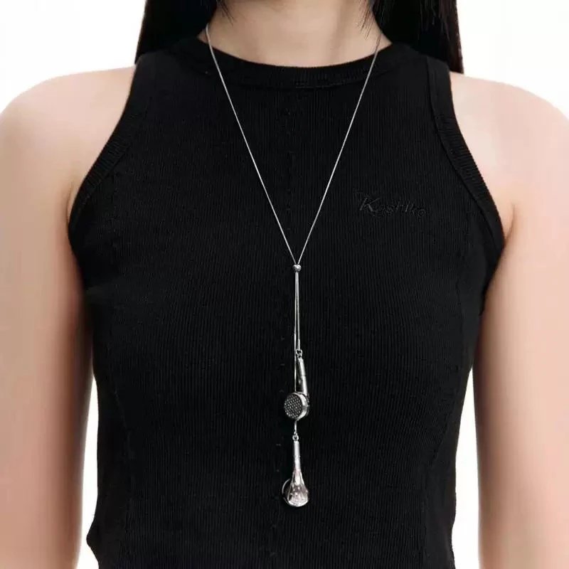 Metal Earpods Necklace